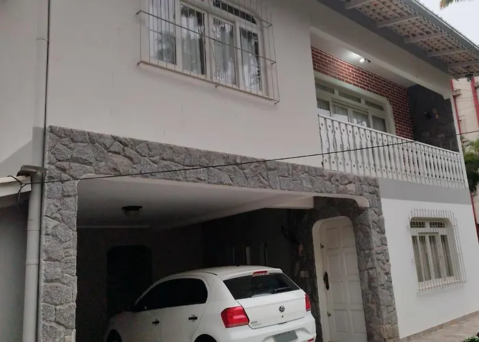 Casa De 2 Pavimentos Inteira Com Garagem